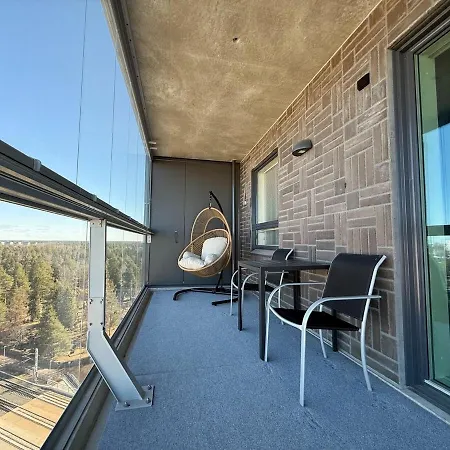 New Sky High Lr, 1br, 1ba, Sauna, Gbalcony, 49m2, 11krs Lägenhet *