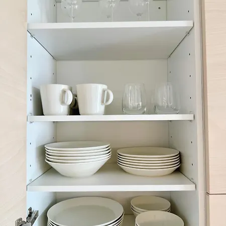 New Sky High Lr, 1br, 1ba, Sauna, Gbalcony, 49m2, 11krs Lägenhet